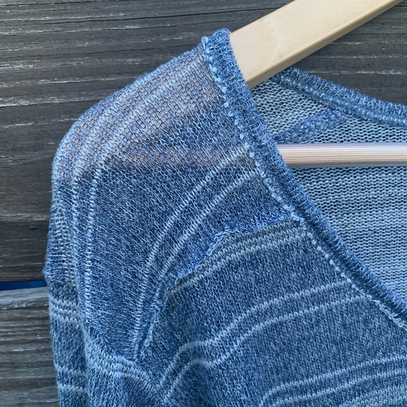 Blue striped sweater - Picture 3 of 5